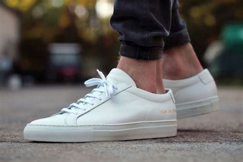 most popular white sneakers men.